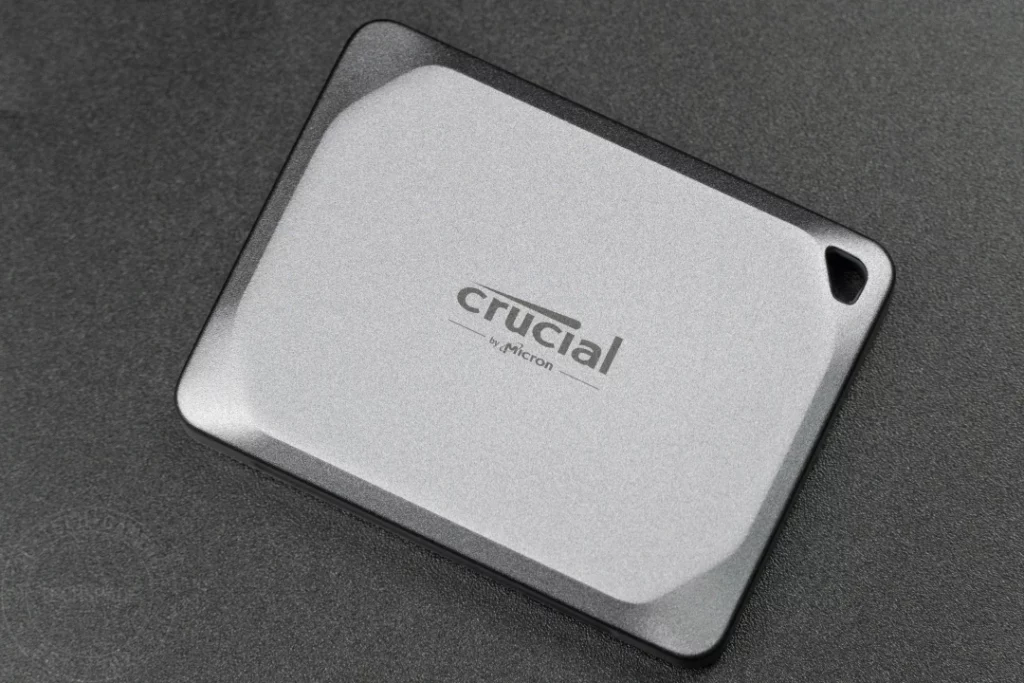 Crucial X10 X9 SSD 9